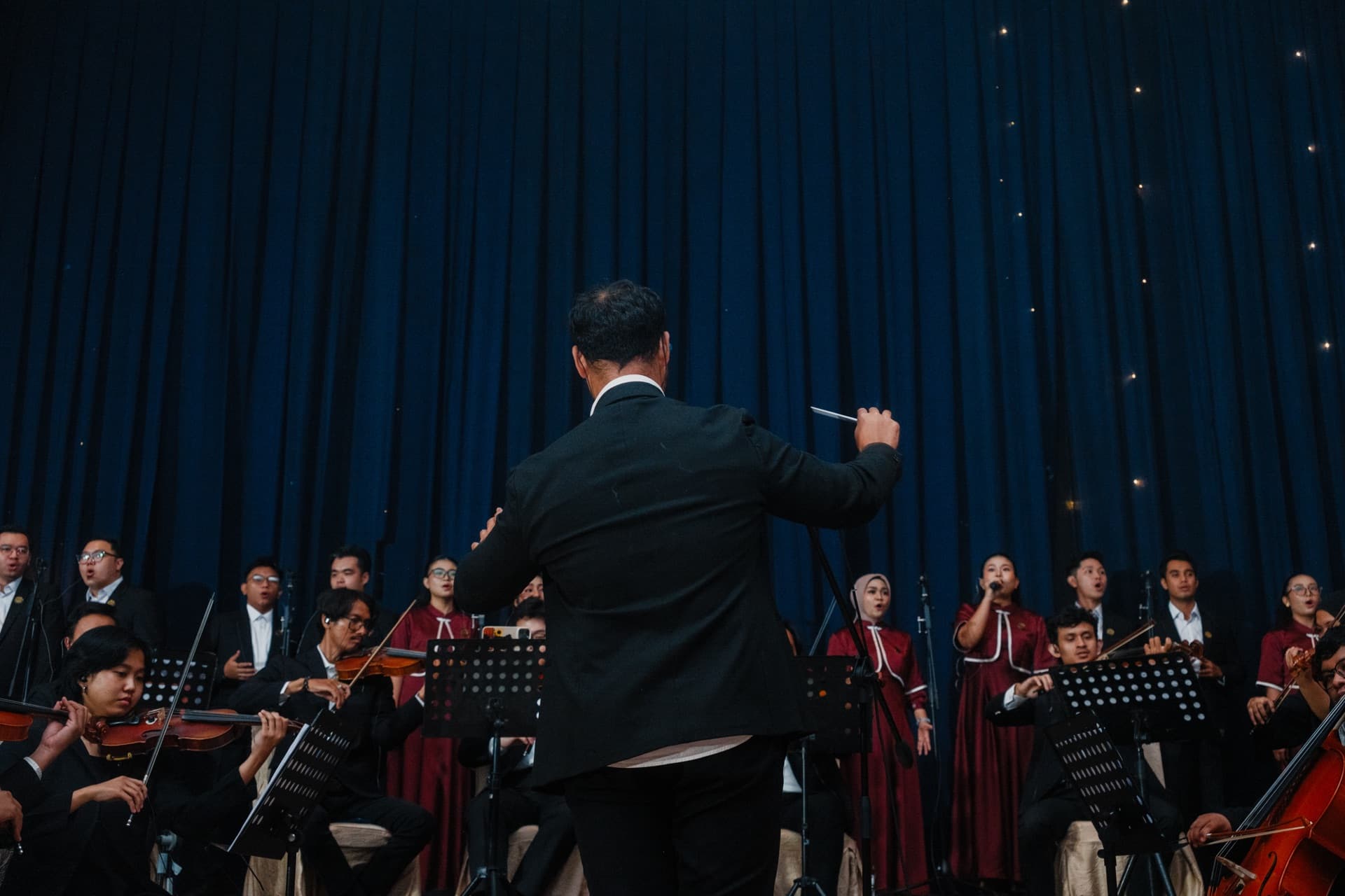 ReVaria Orchestra Collaborates with ACA Insurance's Choir for 70th Anniversary Celebration